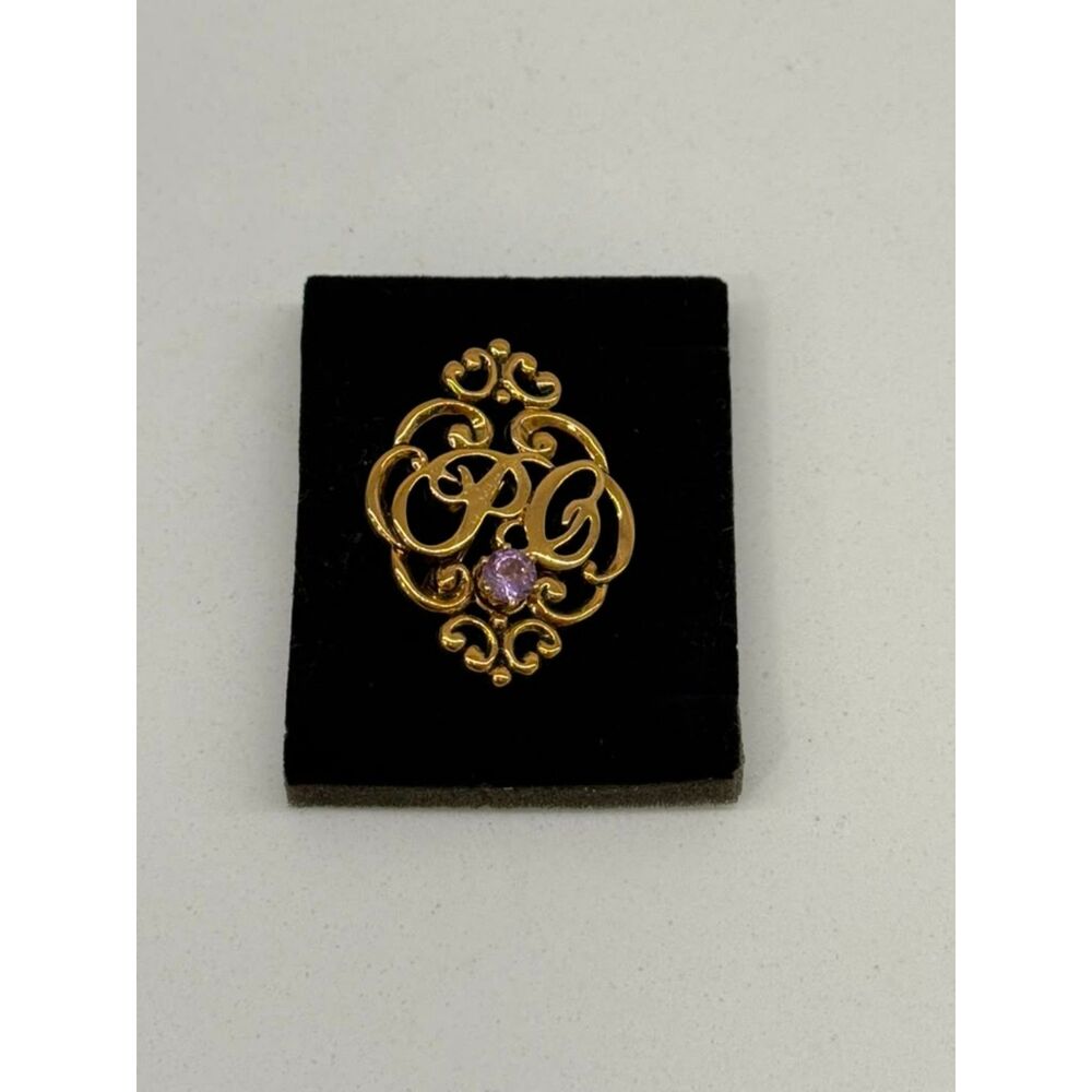 Vintage Avon Presidents Club Pin Gold Tone Purple Stone